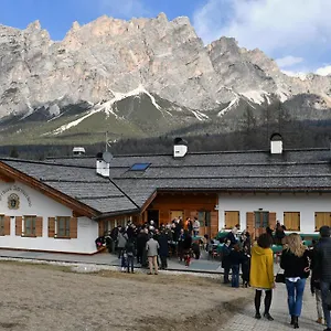 Séjour à la ferme Jaegerhaus, Cortina dʼAmpezzo